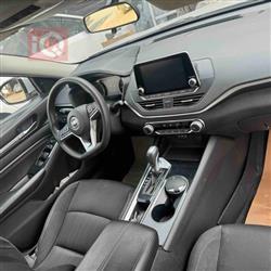 نیسان ئەلتیما